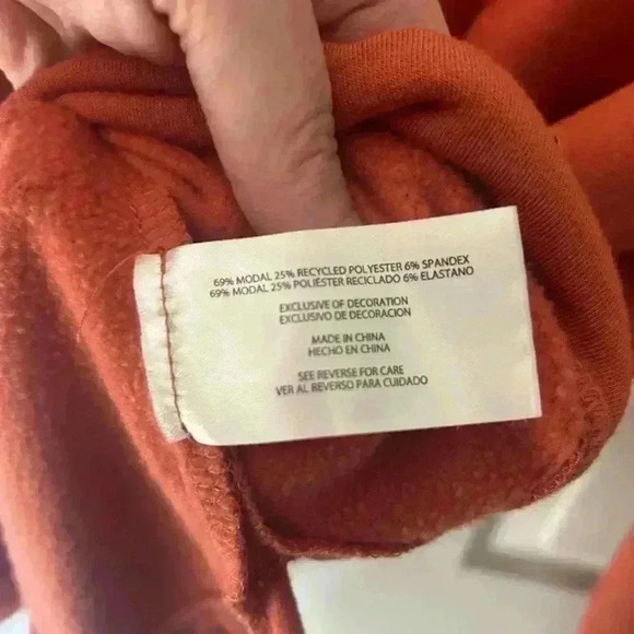 Orvis Sweatshirt Women's size Medium Clay Orange V-Neck Soft Lightweight - Picture 7 of 7